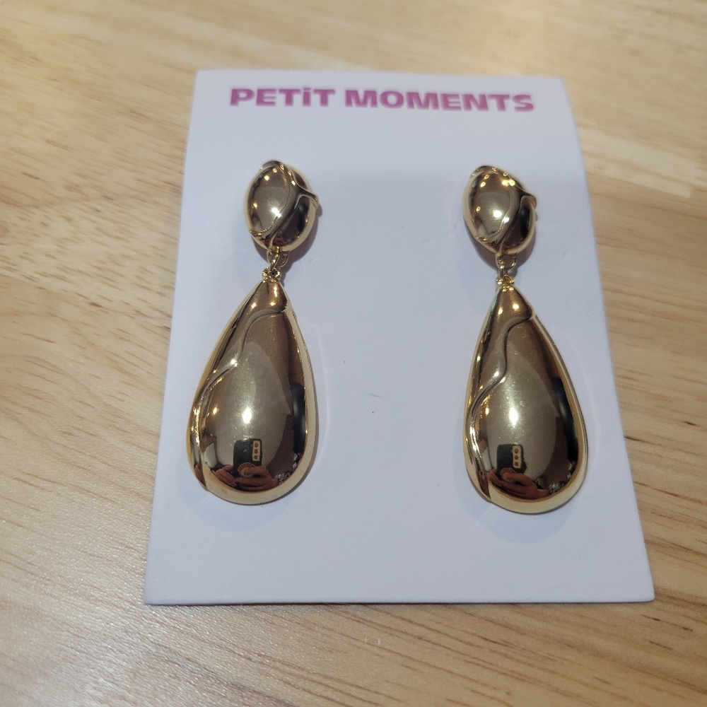 New Petite Moments Teardrop earrings in gold plating